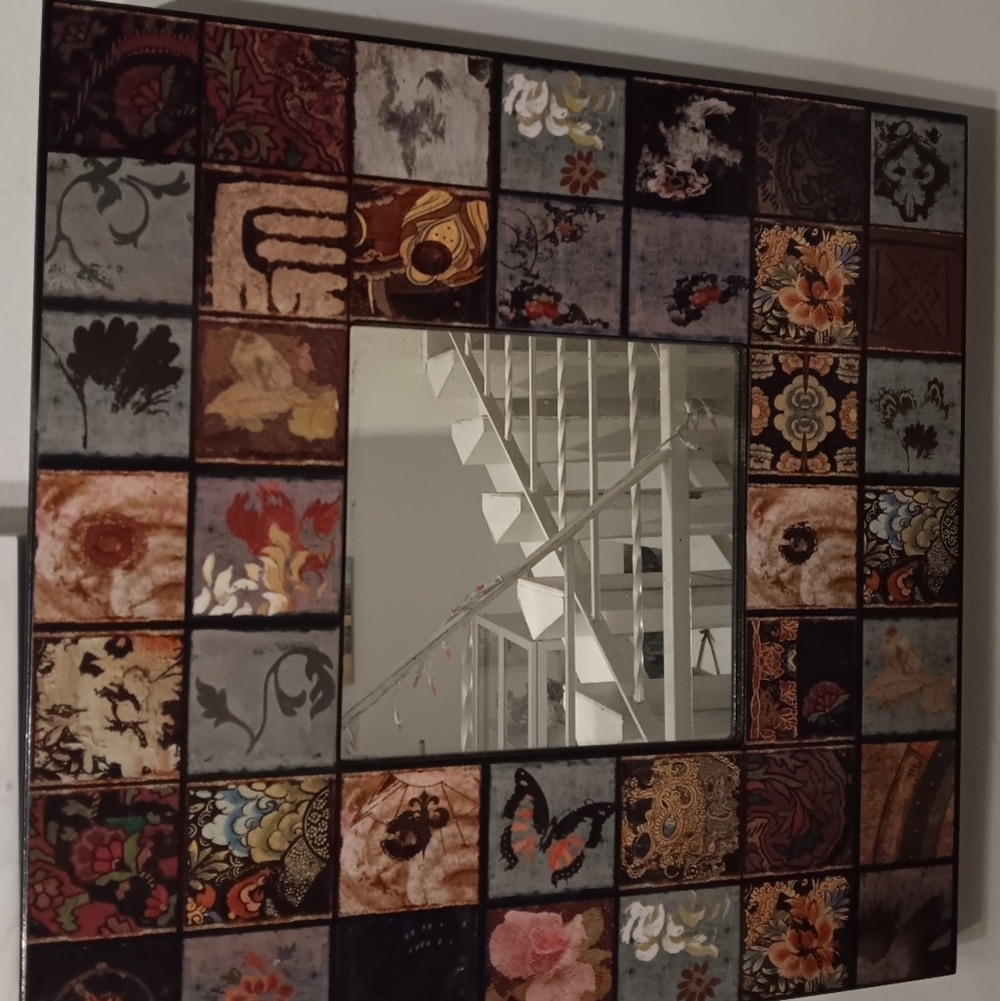 Wall mirror multi design 20x 20"